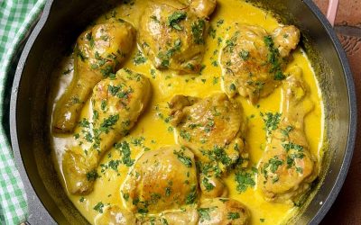 Pollo estofado con pistilos de azafrán